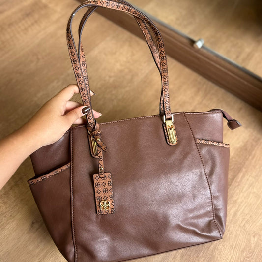 Bolsa Chenson Ombro Detalhe Monograma 85543-1