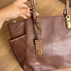 Bolsa Chenson Ombro Detalhe Monograma 85543-1