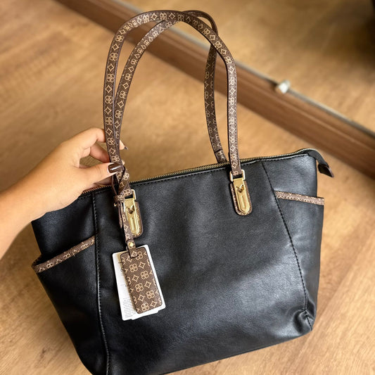 Bolsa Chenson Ombro Detalhe Monograma 85543-1