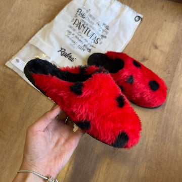 Pantufa Rubra Pelúcia 24