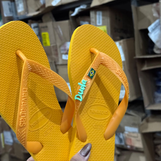 Havaianas Top (Amarelo Pop) + Pin Brasil + Pin Nome ( T-Y)