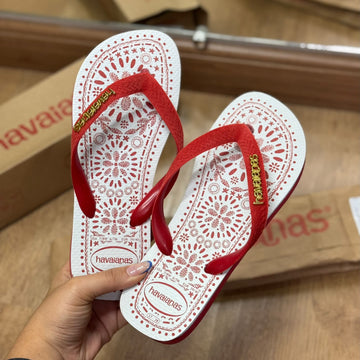 Havaianas Top Bordado Flor