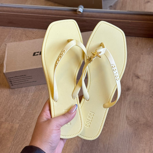 Chinelo Colcci Venice 158.01.01890 + Pin Dourado Estrela Do Mar e Tartaruga Grátis