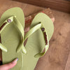 Havaianas Top + Placa Logo + Pin Oncinha