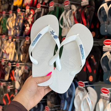 Havaianas Top + Placa Logo + Pin Estrela do Mar + Pin Concha