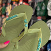 Havaianas Top + Placa Logo Colorida + Pin Flor E Borboleta