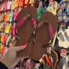 Havaianas Top + Placa Logo Colorida + Pin Flor E Borboleta