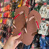 Havaianas Top + Placa Logo Vermelho + Pin Cereja E Coração