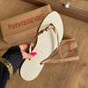 Havaianas Slim Point + Pin Tartaruga + Pin Ancôra