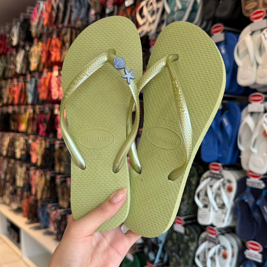 Havaianas Slim + Pin Estrela do Mar e Concha