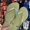 Havaianas Slim + Pin Estrela e Concha