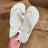Havaianas Slim + Pin Ponto De Luz + Pin Olho Grego