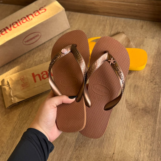 Havaianas Top + Pin Concha E Estrela Marinha