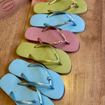 Havaianas Slim + Pin Aleatório
