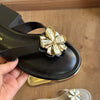 Sandália Azzem Flat Detalhe Flor 335CE