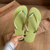Havaianas Slim + Pin Concha, Estrela e Sereia