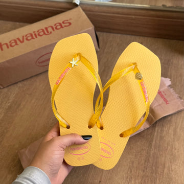 Havaianas Slim Square Logo Pop + Estrela e Concha Dourada