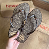 Havaianas Slim Point Trendy + Pin Onça Pintada