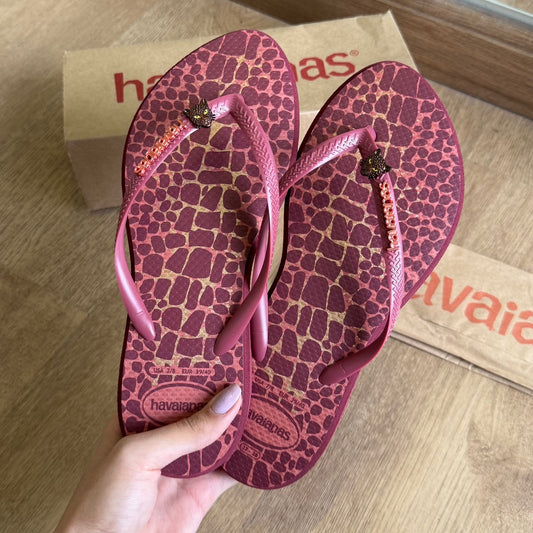 Havaianas Slim Point Trendy + Pin Onça Pintada