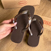 Havaianas Top + Placa Logo + Pin Onça Pintada e Pin Oncinha
