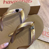Havaianas Top + Pin Onça Pintada Prata E Coração Preto