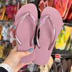 Havaianas Slim + Pin Barbie e Letreiro