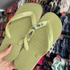 Havaianas Top + Pin Ponto de Luz + Pin Conha + Pin Sereia