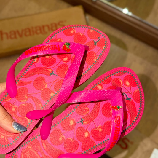 Havaianas Top Fresh Mood FC + Pin Cereja e Pimenta