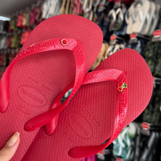 Havaianas Top + Pin Cereja e Ponto de luz Vermelho
