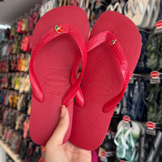 Havaianas Top + Pin Cereja e Pimenta