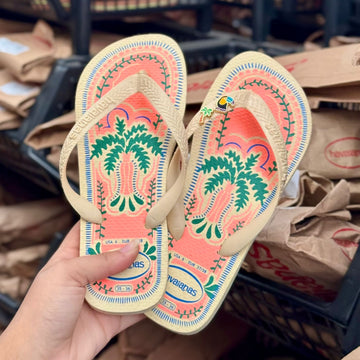 Havaianas Top Summer Vibes + Pin Tucano e Coqueiro
