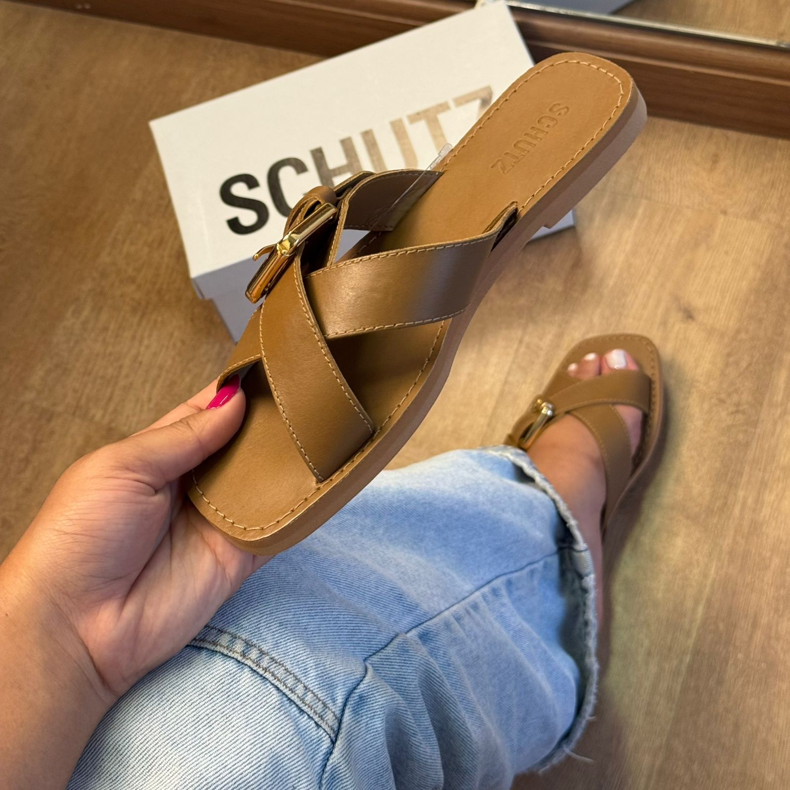 Sandália Schutz Rasteirinha Fivela S208890135 – Armazém dos Chinelos