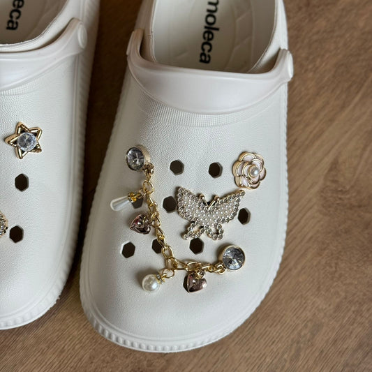 Babuche Moleca Casual 5832.100 + Charms