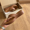 Chinelo Modare Detalhe da Marca Dourado 7213.100