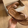 Chinelo Modare Detalhe da Marca Dourado 7213.100