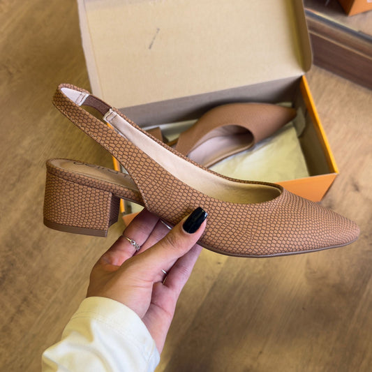 Sandália Beira Rio Salto Bloco e Bico Fino 4182.220