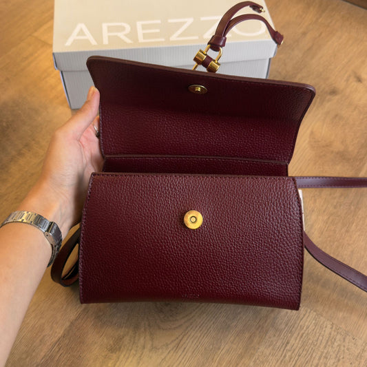 Bolsa Arezzo Tiracolo Pequena Metal Tiras Frontais A50011089600
