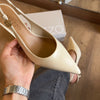 Scarpin Arezzo Couro Slingback Metal Heritage A127570201