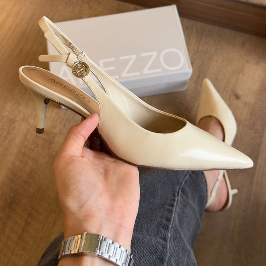 Scarpin Arezzo Couro Slingback Metal Heritage A127570201