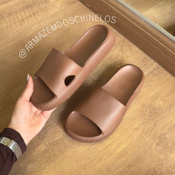 Chinelo Nuvem