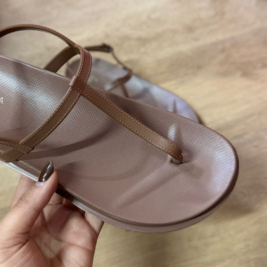 Sandália Rasteira Arezzo Slim Lara Brizza Z191140002
