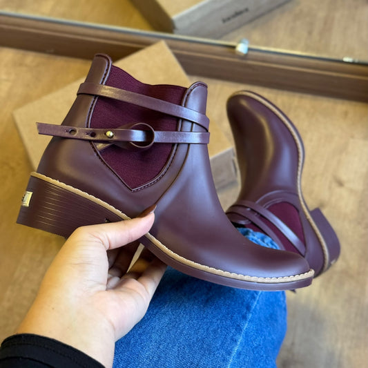 Bota Colcci Peony Rain Chelsea