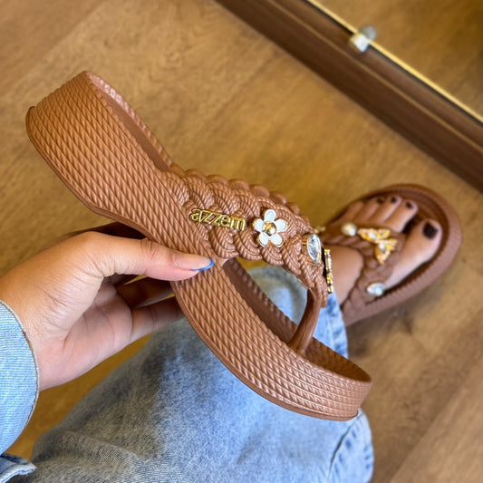 Flatform Azzem Botons Borboletas - Caramelo