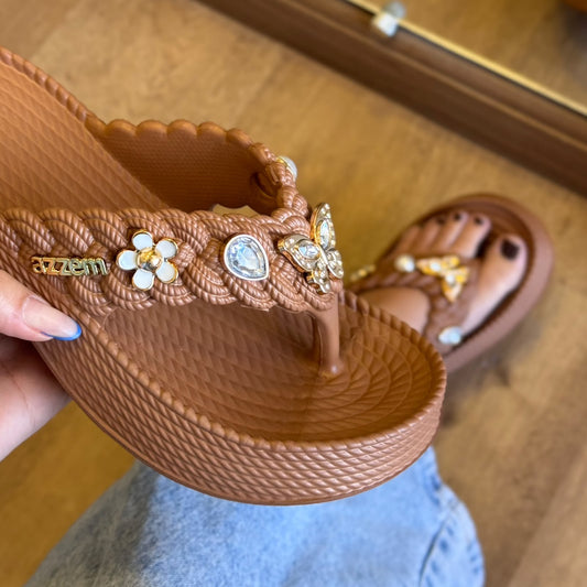 Flatform Azzem Botons Borboletas - Caramelo