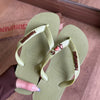 Havaianas Top + Placa Logo + Pin Tartaruga + Pin Âncora + Pin Coração
