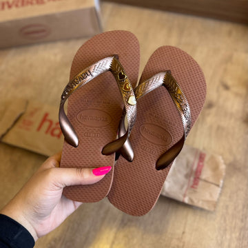 Havaianas Top Ferrugem + Pin 3 Corações Degradê - Ferrugem