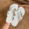 Havaianas Top + Placa Logo Dourada + Pin Cereja e Coração
