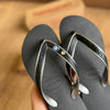 Havaianas Aura + Pin Olho Grego e Ponto de Luz - Preto