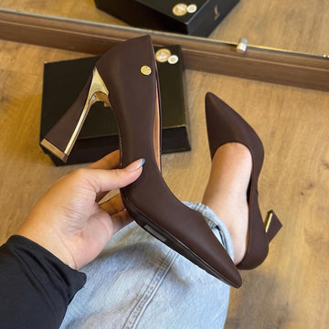 Scarpin Vizzano Detalhe Dourado Bico Fino 1388.200