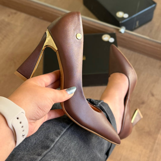 Scarpin Vizzano Detalhe Dourado Bico Fino 1388.200